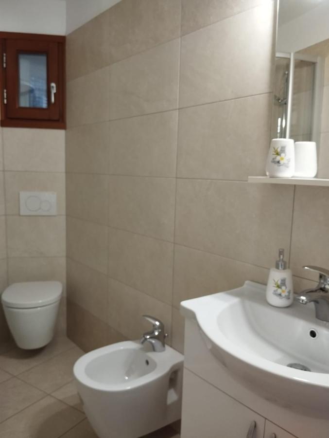 Casa Elisa Affittacamere Armeno Buitenkant foto