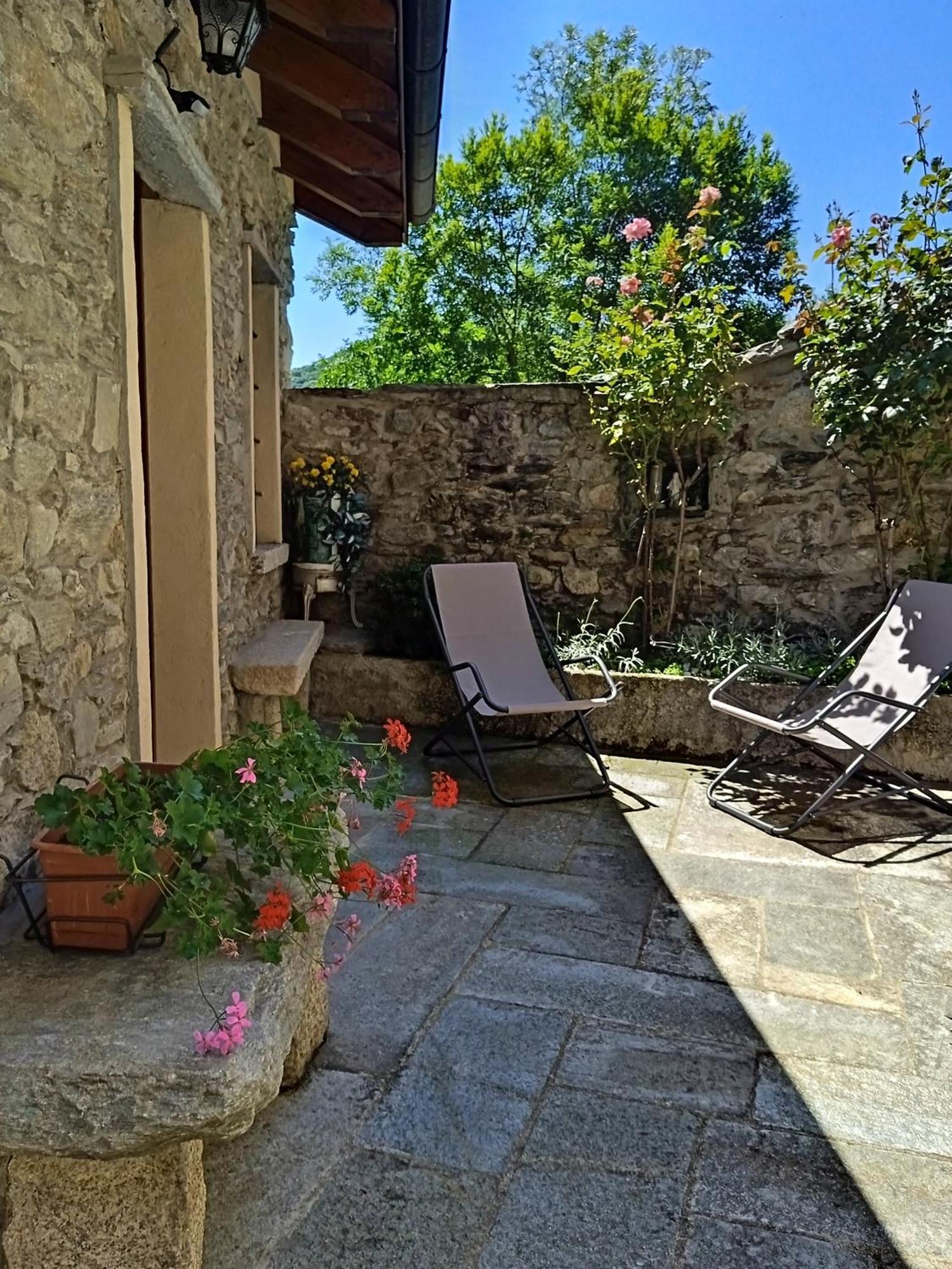 Casa Elisa Affittacamere Armeno Buitenkant foto