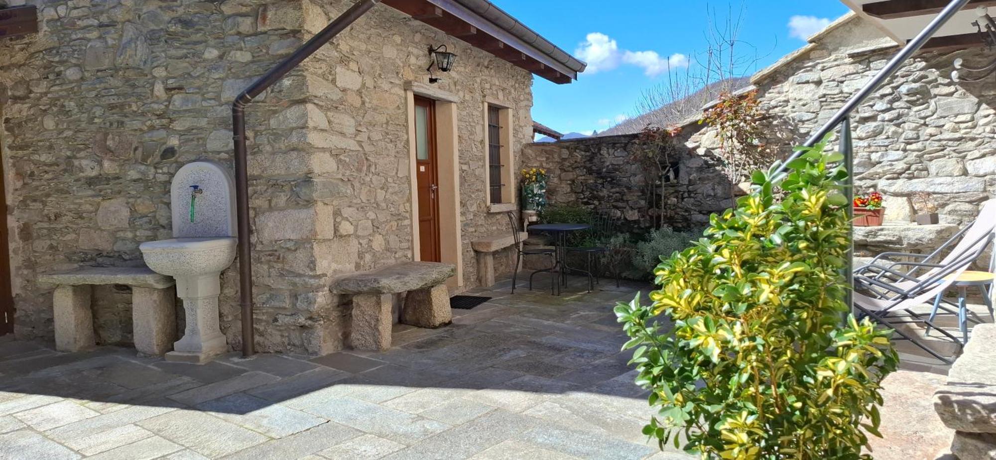 Casa Elisa Affittacamere Armeno Buitenkant foto